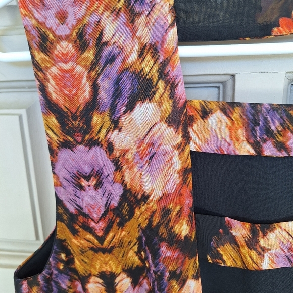 Paperdoll Dress SzM Lined Floral Pink/Black Cutouts Elastic Waist Short Polyeste - Picture 6 of 10